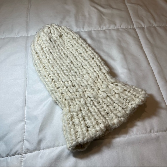 Chunky Knit - Cream - Winter Hat - Picture 3 of 7